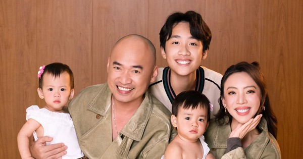 Thu Trang - Tiến Luật công khai cặp song sinh dịp năm mới? 63714642914913680390271751513731267085399483n 1771596870045236895098 1771643014194 1771643014636903424196 259 0 1076 1560 crop 17716431545341812907386jpg