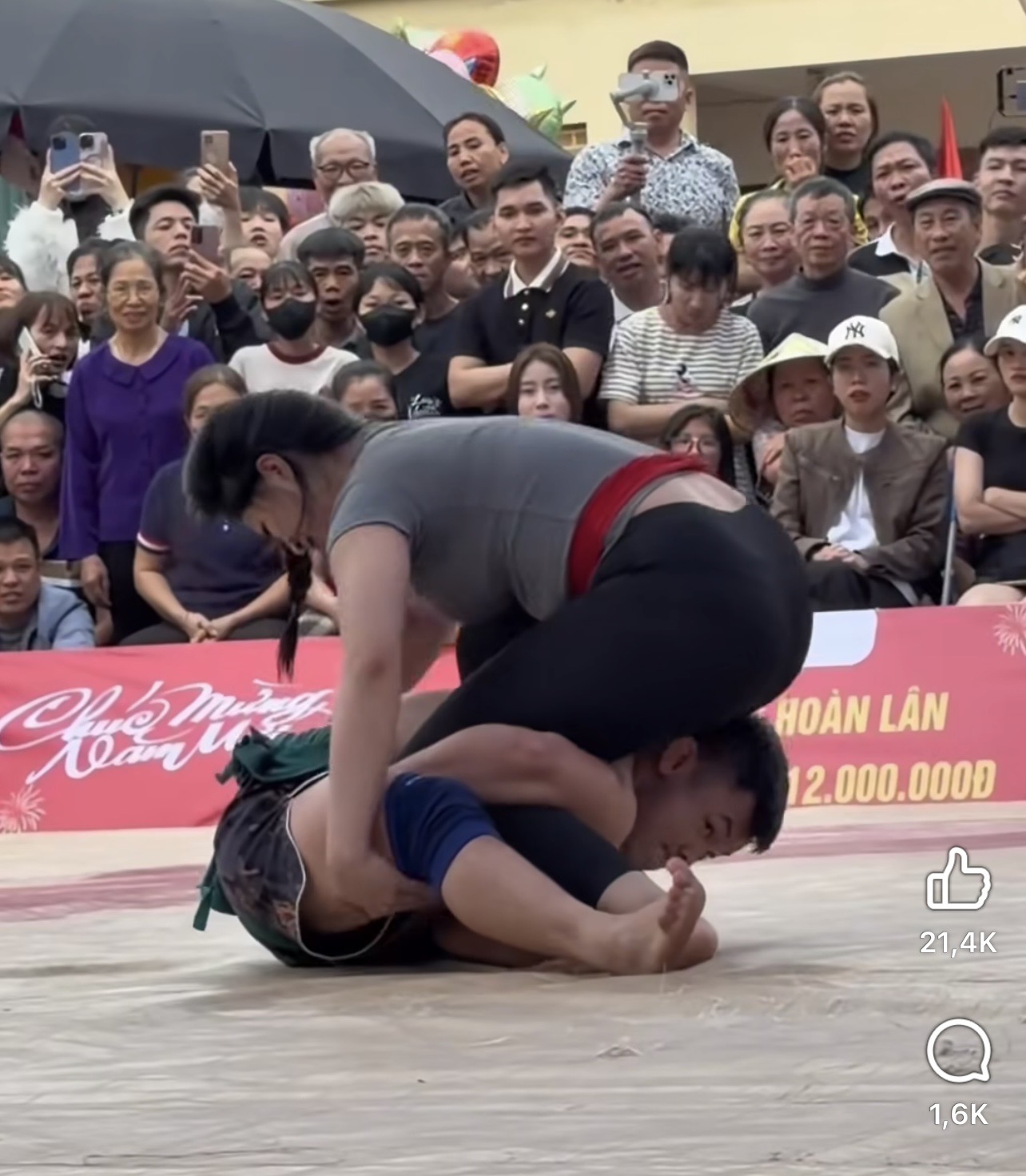 Cô gái xinh đẹp, cao 1m72