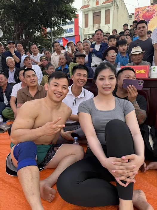 Bóng hồng sới vật Anh Thơ lại trở thành