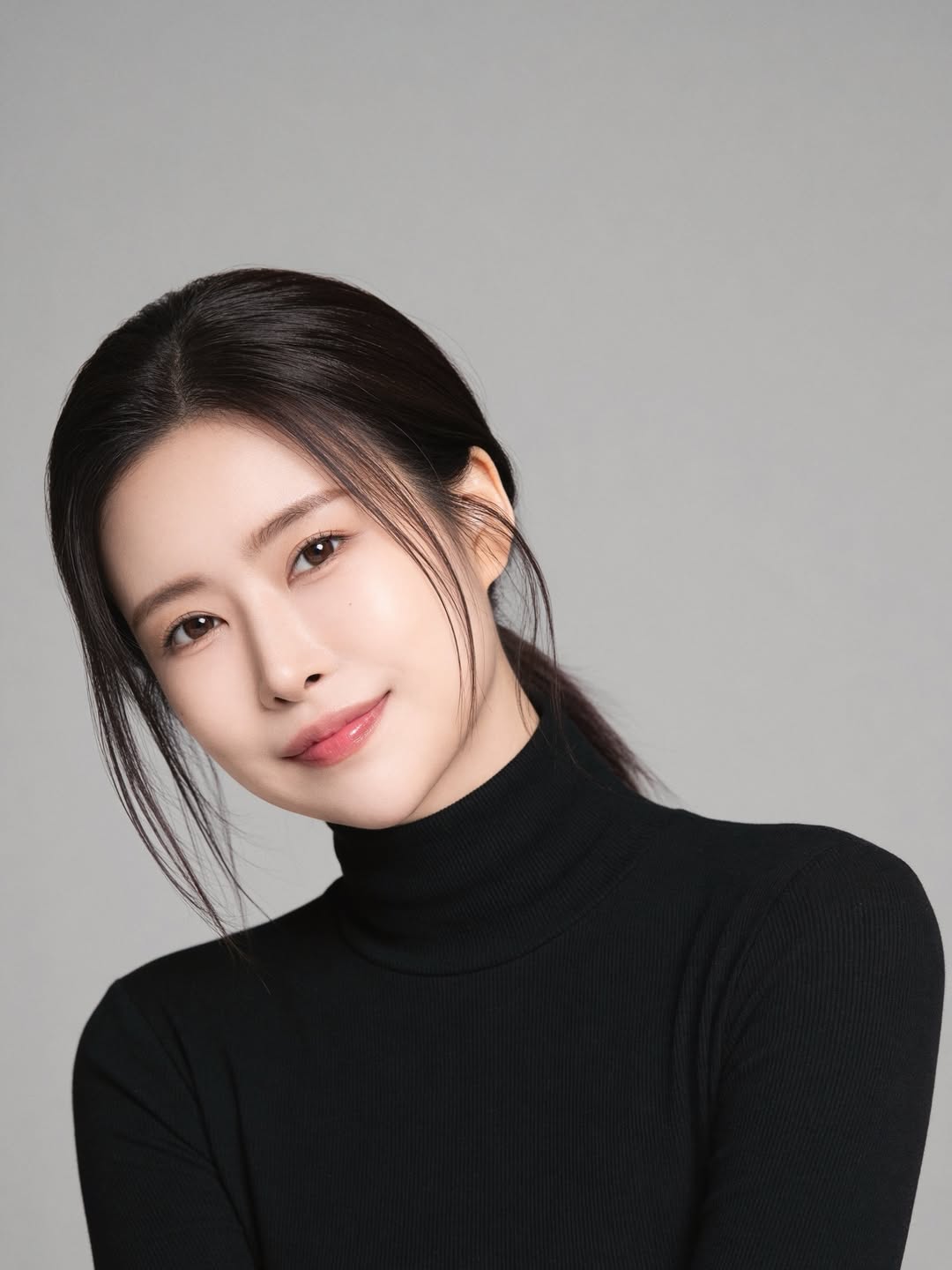 Màn lột xác của nữ diễn viên chi 1,8 tỷ “dao kéo” hết khuôn mặt, kết quả có mỹ mãn?- Ảnh 4.