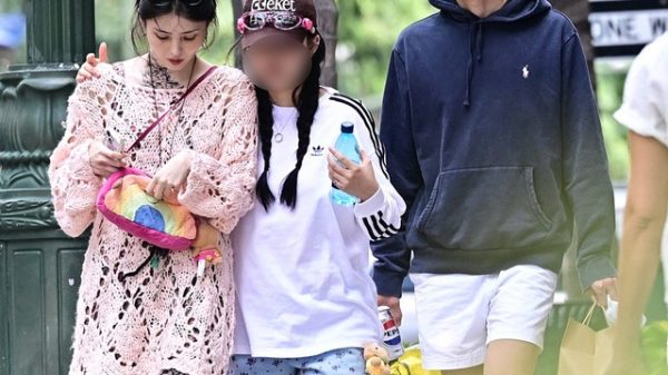 Sự thật đằng sau nghi vấn Ryu Jun Yeol bị cắt sóng khỏi buổi tụ họp Reply 1988 63a8d988 6cab 4b48 ada5 e2bfc77a 4783 1766048317063 1766048317496150242049 1766059073455 17660590737531677324668