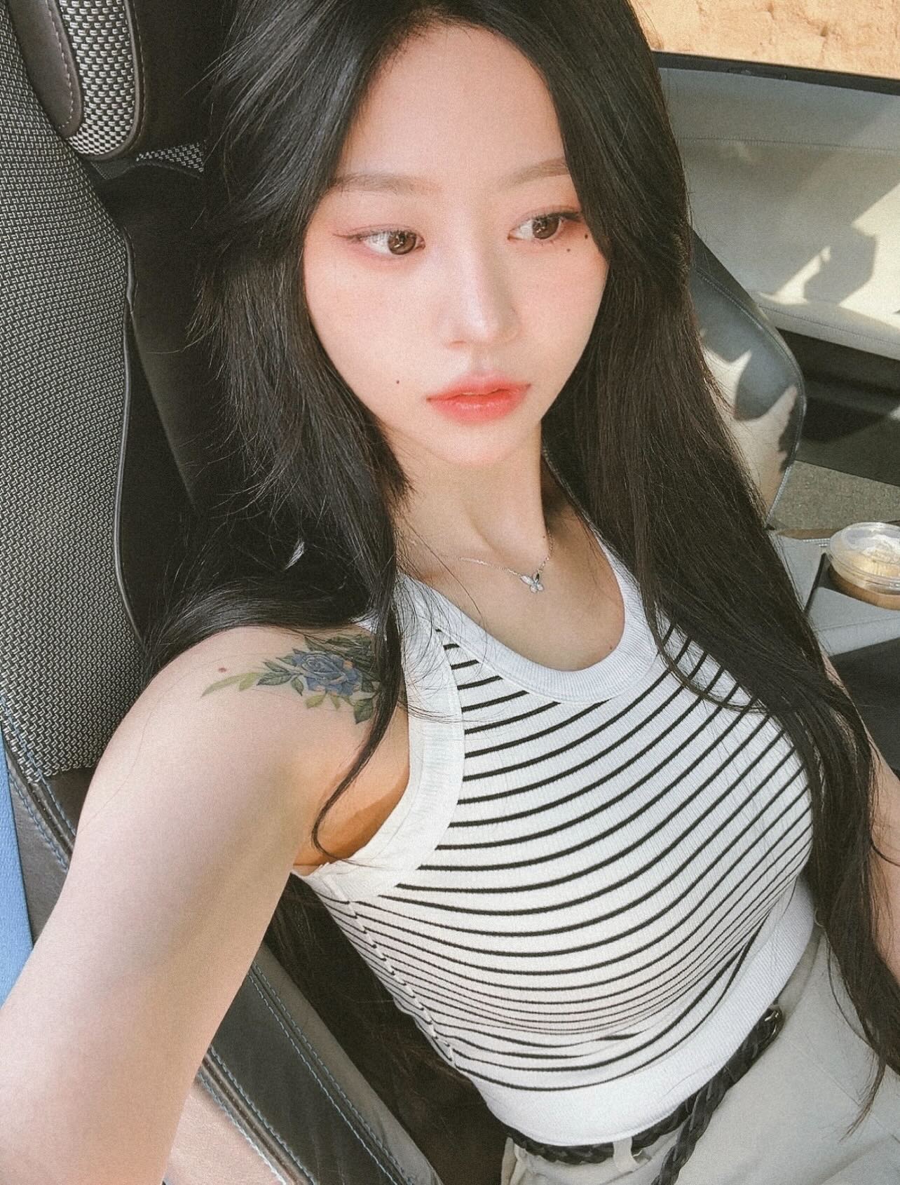 Quá khứ gây sốc của nữ pháp sư sinh năm 1998 đang vụt sáng ở show tâm linh Hàn Quốc- Ảnh 4.