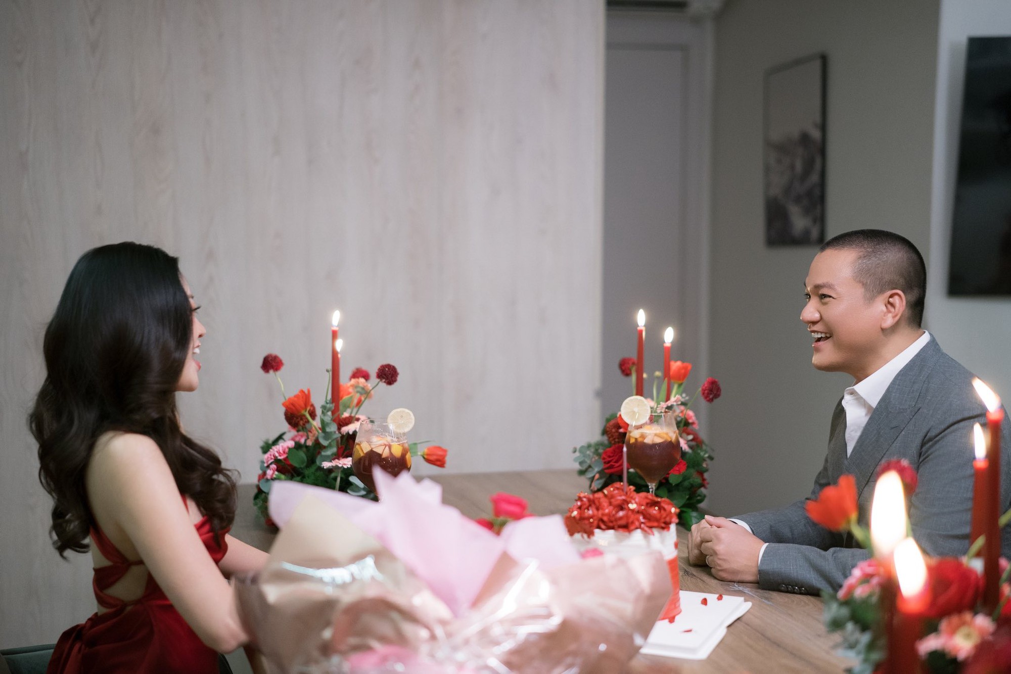 Chồng hơn 17 tuổi làm gì mà khiến Hoa hậu Khánh Vân bật khóc?- Ảnh 6.