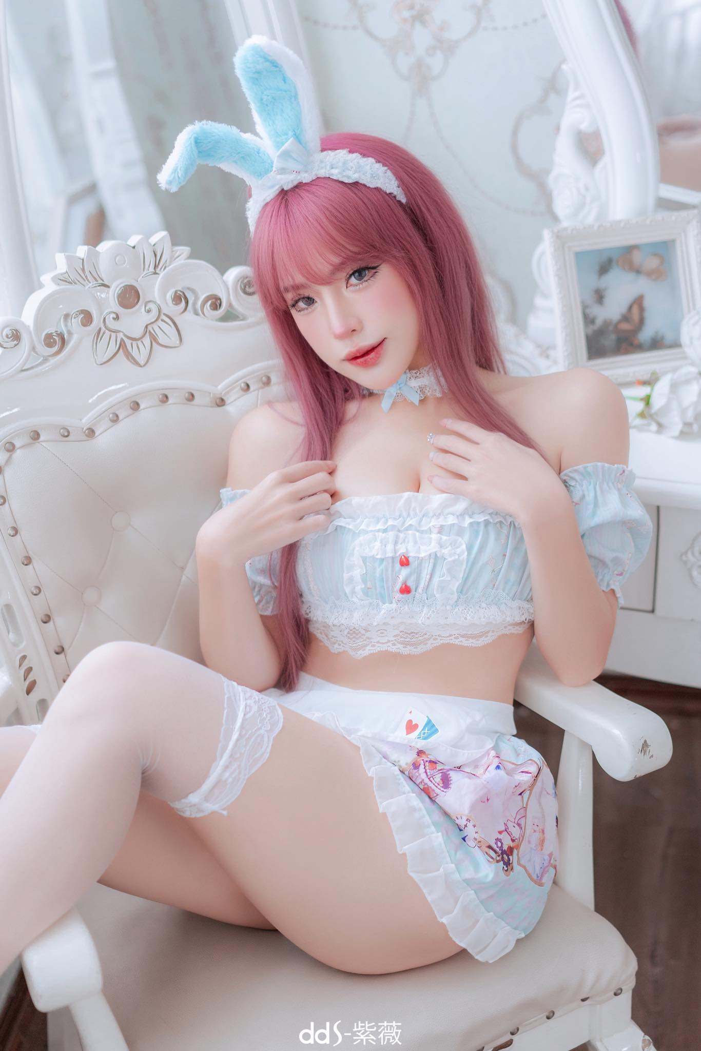 Chán nấu ăn, UNa To Uyen cosplay thành cô thỏ xinh đẹp