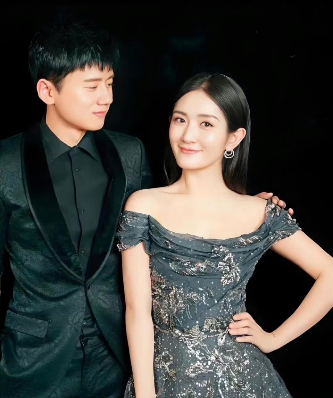 Ca sĩ Tiết Chi Khiêm bị bạn gái cũ