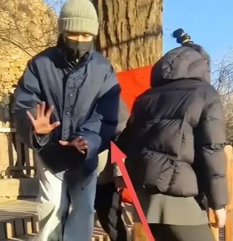 Cbiz nổ drama cuối năm: