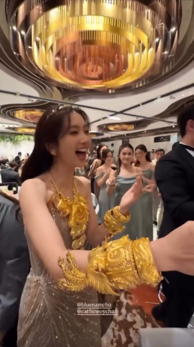 Mỹ nhân khiến tình cũ cạo đầu đi tu đã sinh con gái đầu lòng, làm đám cưới với CEO 3 tập đoàn tối qua- Ảnh 1.