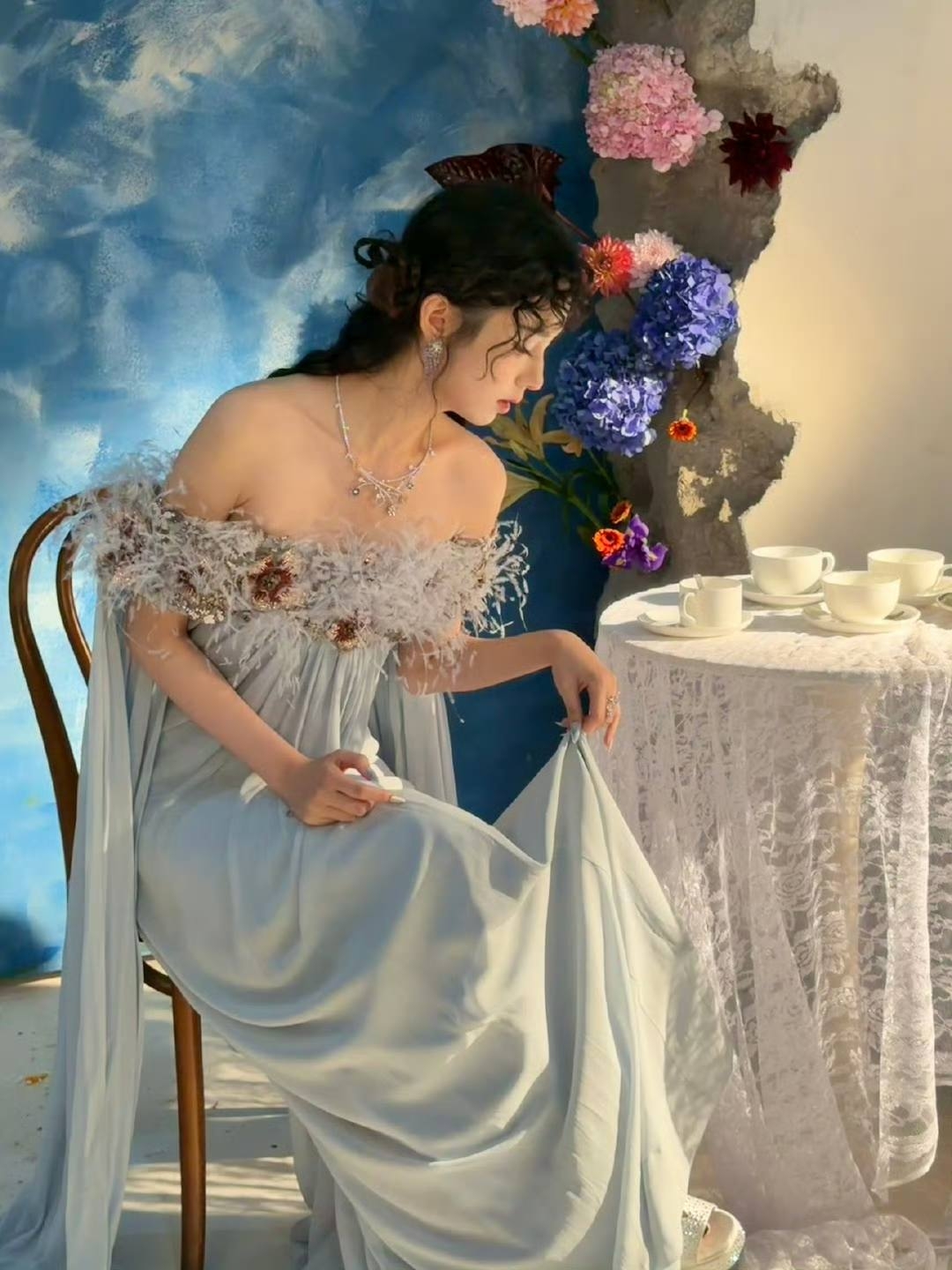 Không thể tin đây là mỹ nhân đẹp chấn động thế gian: Thần nữ bước ra từ tranh sơn dầu, bút nào vẽ cho nổi- Ảnh 2.