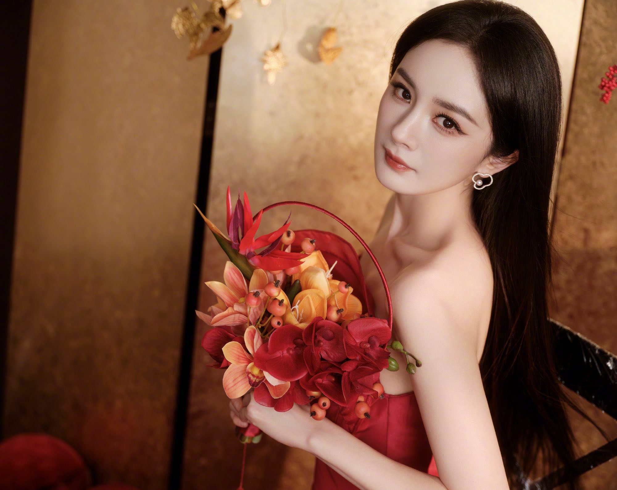 Đào mai nở rộ cũng thua mỹ nhân đẹp nhất 29 Tết: Visual nữ thần mùa xuân, càng ngắm càng vui phơi phới- Ảnh 19.