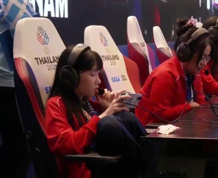 Chuyện của những cô gái cá tính, mê game dám “đánh cược thanh xuân” và giành HCV SEA Games- Ảnh 5.