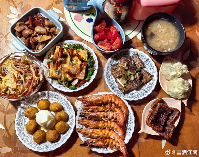 Toàn cảnh châu Á rộn ràng đón Tết Bính Ngọ 2026: Pháo hoa rợp trời tiễn biệt năm cũ, chào mừng một năm mới đầy hy vọng- Ảnh 8.