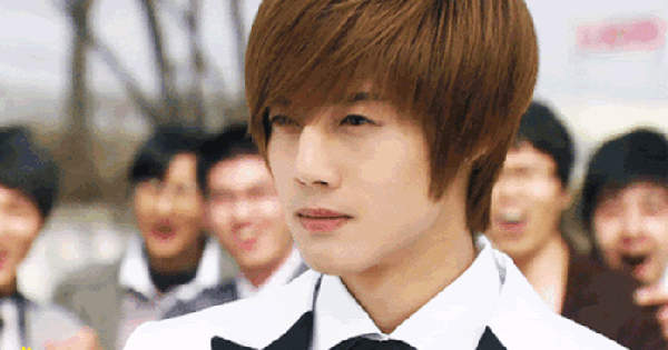 Kim Hyun Joong (Vườn Sao Băng) nhận cái kết bẽ bàng 77925457 0 59 263 480 crop 1763731900897941572590 1771661402605 17716614033032105854821 1771676013464 17716760138071196172442 35 0 401 700 crop 1771676098250998383543gifpng