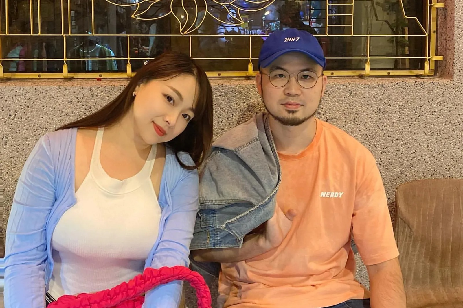 Sao nữ chiếm sóng giờ vàng bị chồng kỹ sư công nghệ đâm đơn ly dị ngay ngày 23 Tết- Ảnh 1.