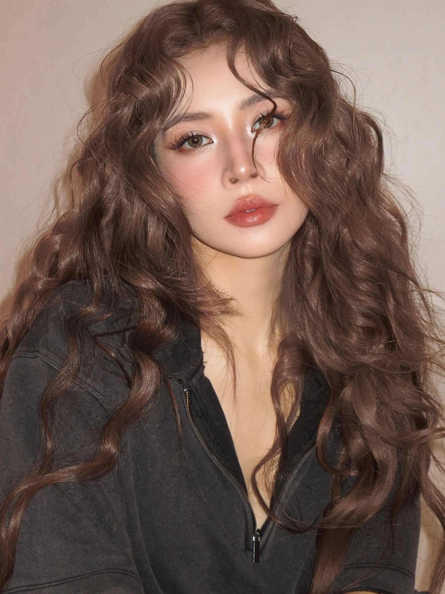 Mỹ nhân đẹp nhất Việt Nam: Nhan sắc ngày càng siêu thực, một lần “chiến” quốc tế thay đổi cả bộ mặt Vbiz- Ảnh 12.