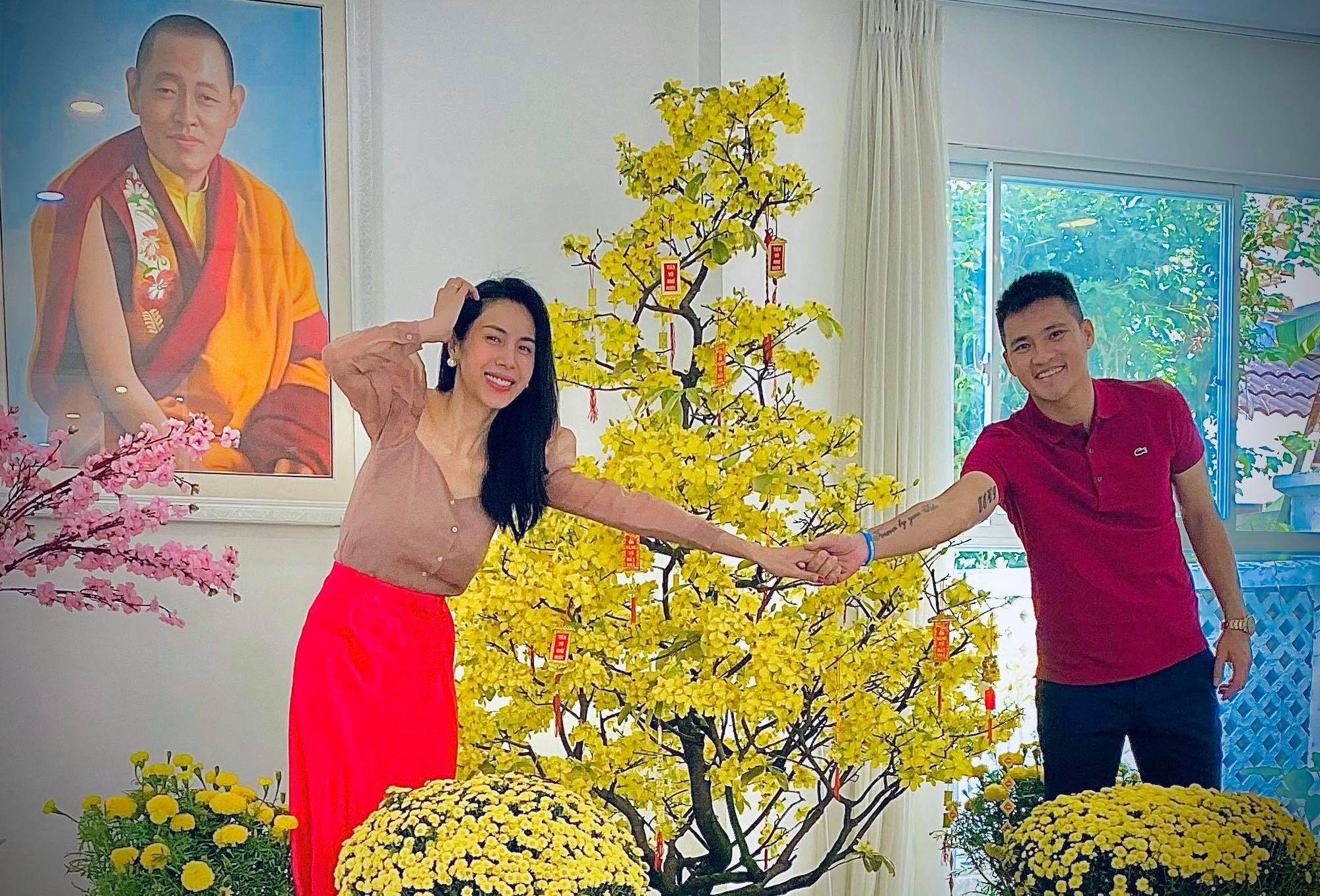 Cái Tết lạ của Công Vinh - Thủy Tiên- Ảnh 2. Cái Tết lạ của Công Vinh - Thủy Tiên- Ảnh 2.