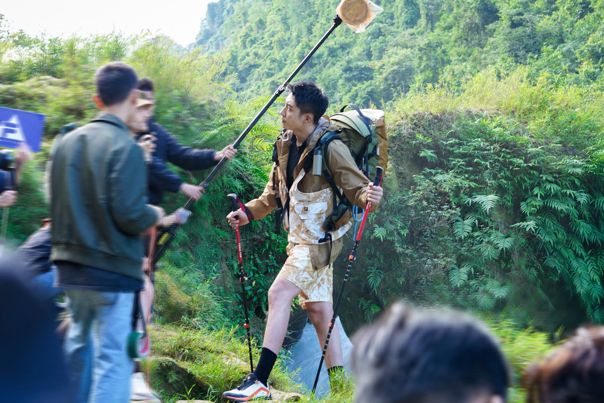 Hoàng Cảnh Du lọt danh sách bay vào vũ trụ năm 2028- Ảnh 2.