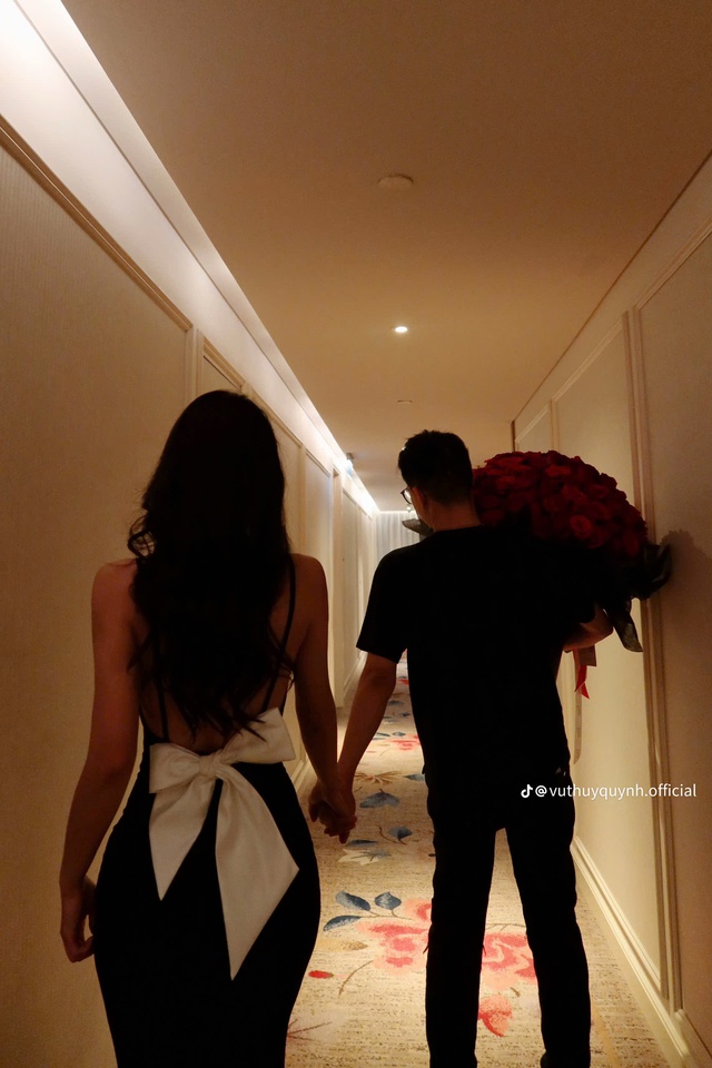 Loạt ảnh thân mật của Á hậu 9x và bạn trai thiếu gia- Ảnh 4.