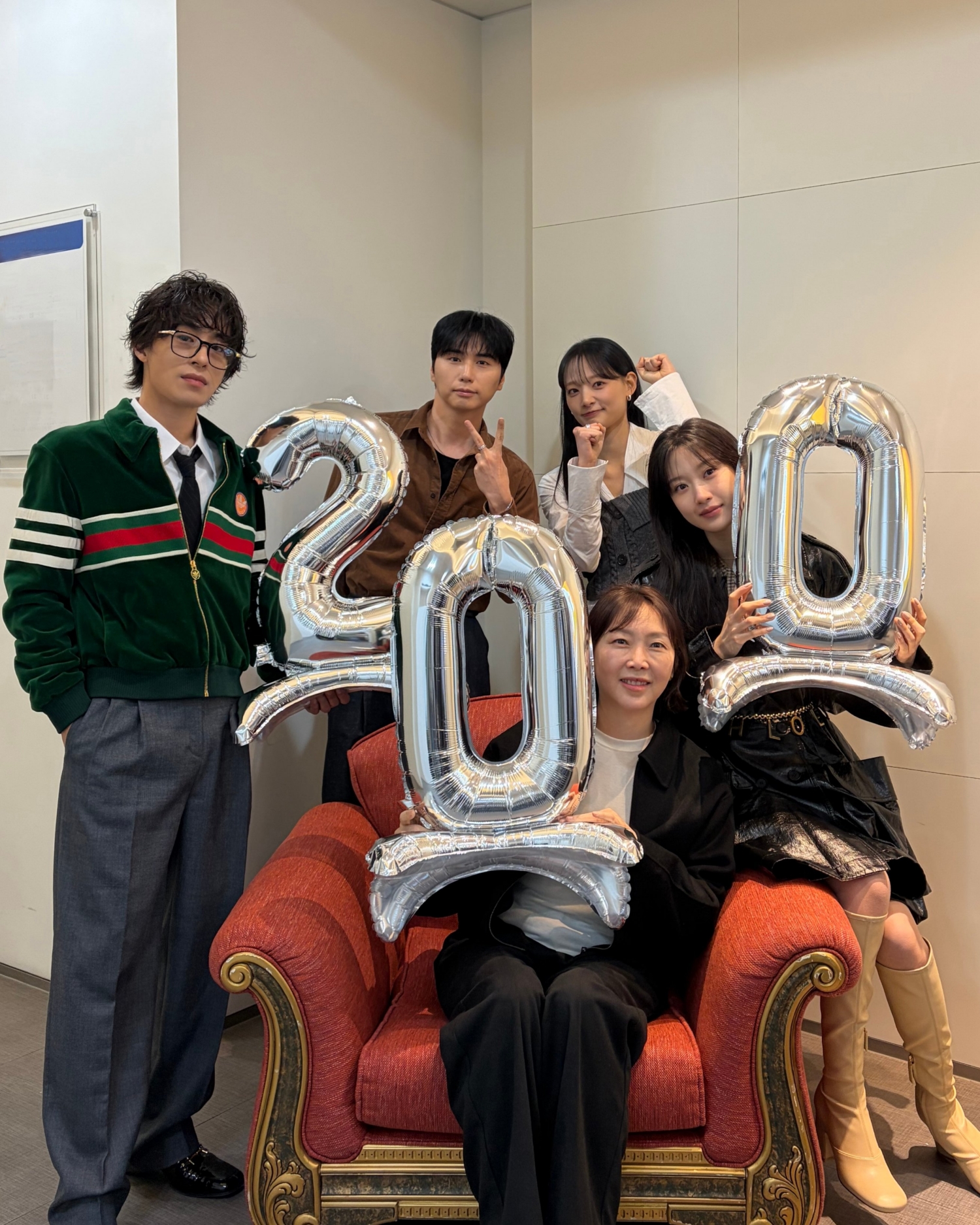 Không thể tin có phim Hàn lập kỷ lục 7 năm chưa từng xuất hiện: Nữ chính đẹp chấn động thị giác, trời sập cũng phải xem- Ảnh 2.