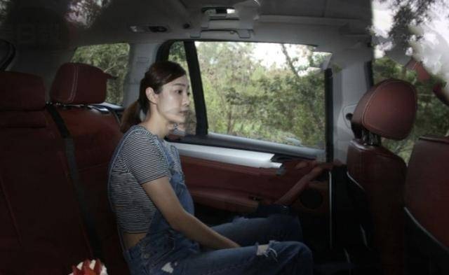 Nàng thơ phim giờ vàng bại lộ chuyện