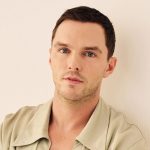 Diễn Viên Nicholas Hoult Hé Lộ Nỗi Sợ Thuở Nhỏ Và Hành Trình Tới Lex Luthor 925 420 mazyjpg