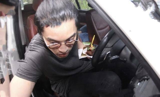 Nàng thơ phim giờ vàng bại lộ chuyện