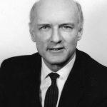 Năm 1960, một nhà vật lý dự báo thế giới sẽ đi đến hồi kết vào năm 2026 973px hvf01 1767324610207502513759 22 0 630 973 crop 1767324756337257081621 1767355596824 17673555969641301175043 0 0 477 763 crop 1767355619693822045578jpg