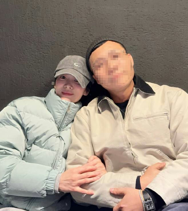 Song Hye Kyo hẹn hò chủ tịch hơn 26 tuổi?- Ảnh 5.