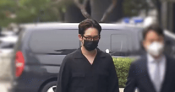 Sốc: Ca sĩ đình đám H say rượu lái xe với tốc độ gần 200 km/h đâm thẳng vào dải phân cách a1 1765514475995353083063 3 0 243 458 crop 17655144981891752012665gifpng