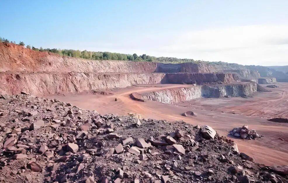 Phát hiện mỏ quặng bô xít trữ lượng 183 triệu tấn tại láng giềng Việt Nam- Ảnh 2.