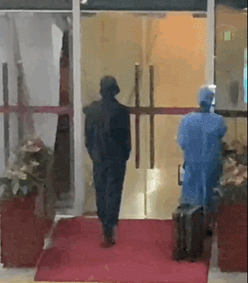 Góc khuất nghề trợ lý nghệ sĩ: Làm việc 24/7, lương đã bèo bọt còn bị cắt xén, nợ nần- Ảnh 4.