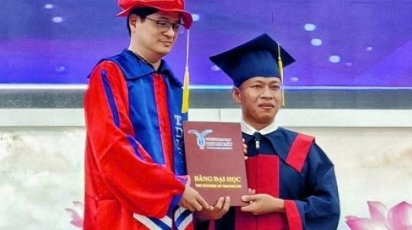 Chàng trai 10 năm làm phụ hồ, thành cử nhân Luật ở tuổi 36 adt1765670511 219 0524 898 4494 5707 7800 anh cat 3 2 auto cropjpg