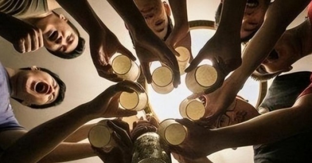 Họp lớp 18 năm, tôi nhận ra 3 sự thật cay đắng về cách sống của người trưởng thành adt1766018077 hop lop 0039 0 0 759 1214 crop 37898 anh cat 3 2 auto cropjpg 1