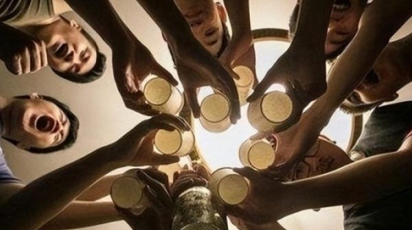 Họp lớp 18 năm, tôi nhận ra 3 sự thật cay đắng về cách sống của người trưởng thành adt1766018077 hop lop 0039 0 0 759 1214 crop 37898 anh cat 3 2 auto cropjpg