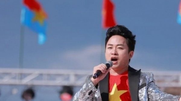 Sao Việt vỡ òa, rơi nước mắt khi U22 Việt Nam vô địch SEA Game 33 adt1766106125 sao viet vo oa roi nuoc mat khi tuye anh cat 3 2 auto cropjpg