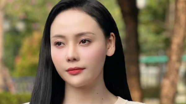 Nữ diễn viên đóng vai chủ tịch, 'người tình' màn ảnh của NSND Trung Anh gây sốt adt1766480900 chutich 54 anh cat 3 2 auto croppng