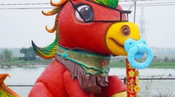 Chủ nhân chia sẻ về linh vật “Ngựa vui vẻ” độc đáo, nặng gần 6 tấn, lần đầu tiên xuất hiện dịp Tết Bính Ngọ 2026 adt1767228050 5b13fa0f 0834 4dd6 8144 121f2ff4 171 anh cat 3 2 auto cropjpg