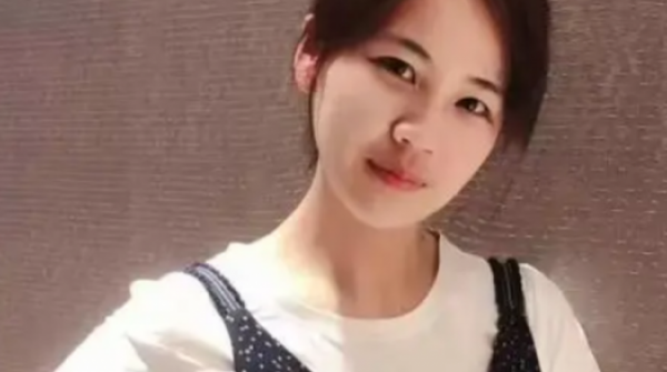 Bí ẩn đằng sau thu nhập hơn 747 triệu đồng/tháng, sống trong biệt thự, đi xe sang của người phụ nữ 32 tuổi adt1767430063 screenshot 2025 12 20 2 28885 8 514 anh cat 3 2 auto croppng