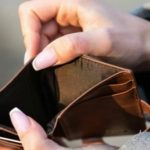 7 thói quen tưởng tiết kiệm nhưng khiến bạn nghèo đi adt1767766103 ngngheo1t 3256 2257 9907 anh cat 3 2 auto cropjpg