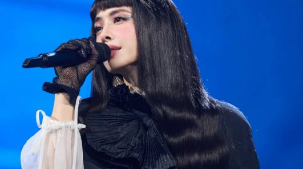 Thái Y Lâm kiện kẻ tung tin vu khống về concert chi 800 tỷ đồng với màn cưỡi rắn adt1767866287 thai y lam kien nu ca si 40 tuoi tun anh cat 3 2 auto cropwebp 1