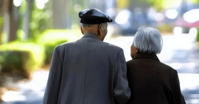 Lương hưu 37 triệu đồng/tháng vẫn sống bất an: Cuối đời mới hiểu tiền không mua được thứ này adt1767945807 luong huu 8533 0 0 781 1250 crop 725 anh cat 3 2 auto cropjpg 1