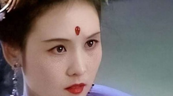 Nữ diễn viên cả đời đóng 1 vai duy nhất trong Tây Du Ký 1986, sau này là đại gia giàu có, quyền lực adt1768201609 4779a29e9c3644af9fad 1 1601 anh cat 3 2 auto cropjpg