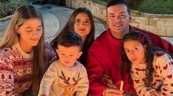 Nam ca sĩ 35 tuổi tử nạn trong vụ rơi máy bay, bỏ lại vợ và 3 con nhỏ adt1768270360 nam ca si 35 tuoi tu nan trong vu ro anh cat 3 2 auto cropjpg