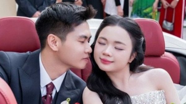 Cưới cô hàng xóm cách nhà 200m, chú rể Thanh Hóa đem xe mui trần đi đón dâu adt1768351232 cuoi co hang xom cach nha 200m chu r anh cat 3 2 auto cropjpg