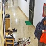 Bức xúc vì hàng xóm lấn chiếm hành lang chung cư adt1768524536 hanhlang2 1946 5753 1950 anh cat 3 2 auto cropjpg