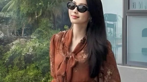 Ảnh sao 19/1: Đặng Thu Thảo sang chảnh trong resort ở Phú Quốc adt1768789863 a nh sao11 0175 0516 anh cat 3 2 auto cropjpg