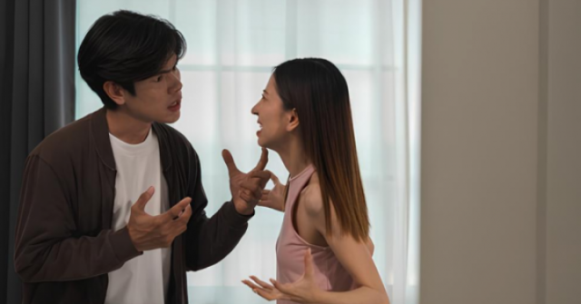 Cả năm nhà ngoại không giúp gì, vợ vẫn bắt biếu Tết nội ngoại bằng nhau adt1769047511 ilustrasi suami istri 7169 1 1 49 anh cat 3 2 auto croppng 1