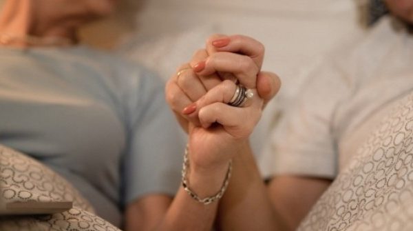 Chồng ngoại tình vì 'lệch pha' chuyện chăn gối, vợ U60 tìm cách cứu vãn hôn nhân adt1769240789 chong ngoai tinh vi lech pha chuyen anh cat 3 2 auto cropjpg