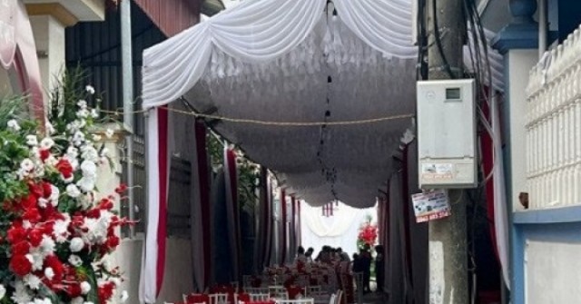 Mừng cưới hàng xóm 100 nghìn, người phụ nữ U60 nhận cái kết ê chề adt1769317999 mung cuoi hang xom 100 nghin nguoi p anh cat 3 2 auto cropjpg 1