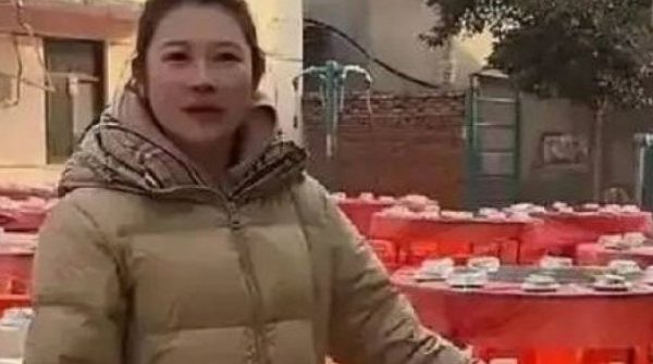 Bắt chước trào lưu mời cả làng đến ăn tiệc, cô gái nhận kết đắng, ế 100 mâm adt1769387940 bat chuoc trao luu moi ca lang den a anh cat 3 2 auto cropjpg