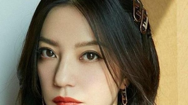 Triệu Vy kiện vì 'bị bôi nhọ' adt1769653396 zhaowei 9781 9790 3308 0117 anh cat 3 2 auto cropjpg